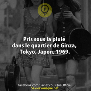 Pris sous la pluie dans le quartier de Ginza, Tokyo, Japon, 1969.