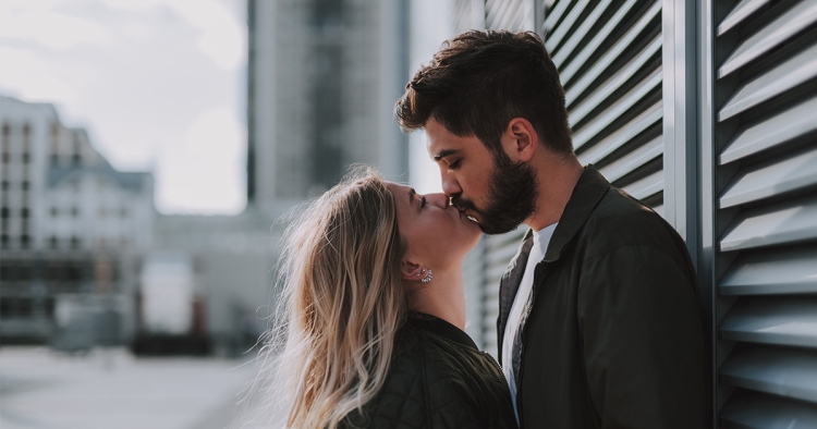 Les 6 choses qu’un homme fait quand il est amoureux