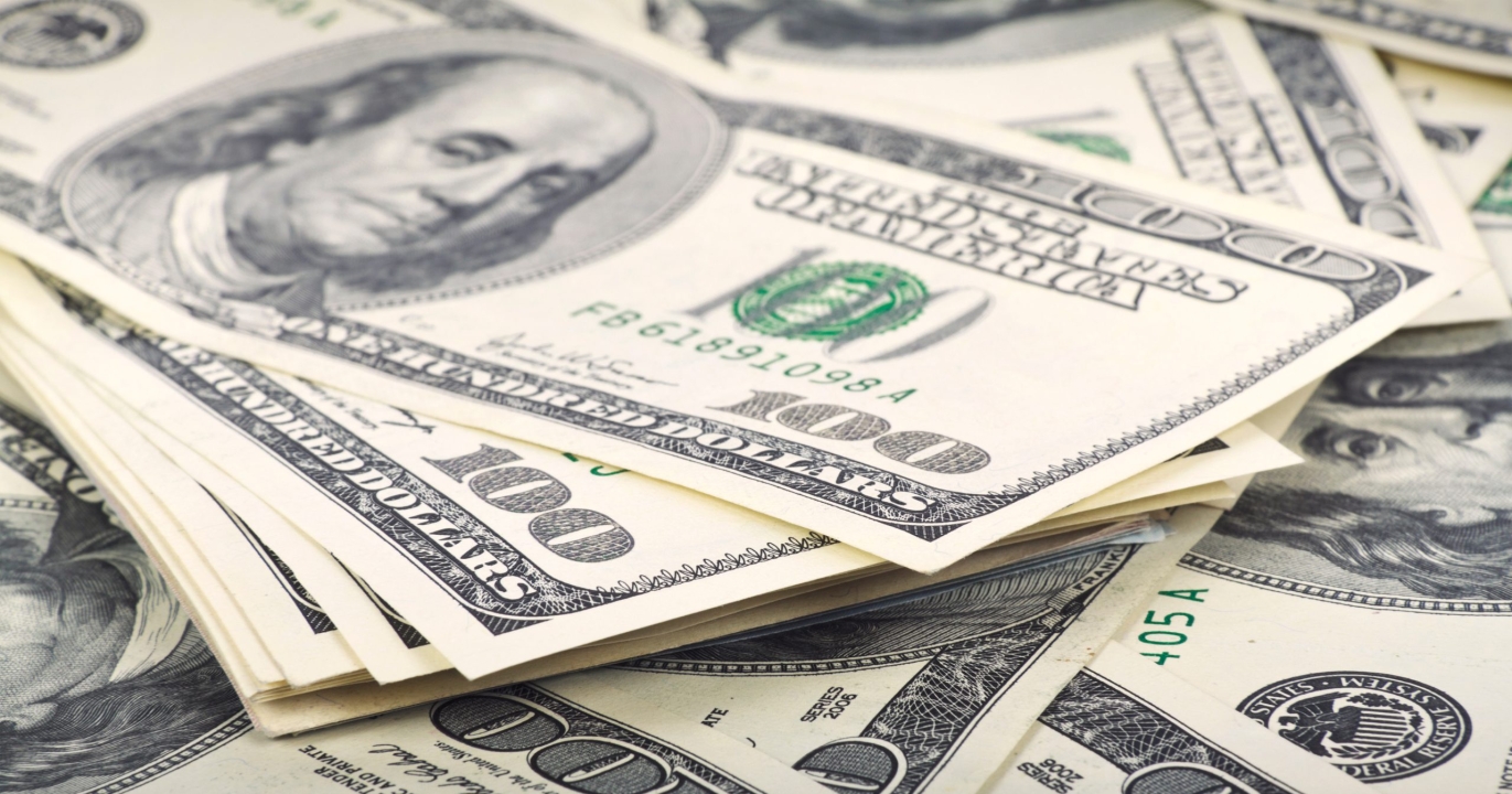 Les 7 PDG les mieux payés du monde en 2025 et la valeur de leurs entreprises