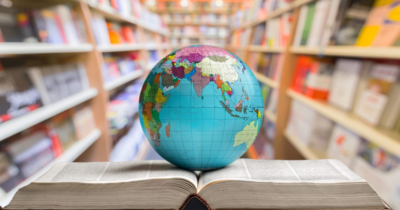 Ératosthène : le génie grec qui a mesuré la Terre avec une simple tige il y a 2 000 ans !