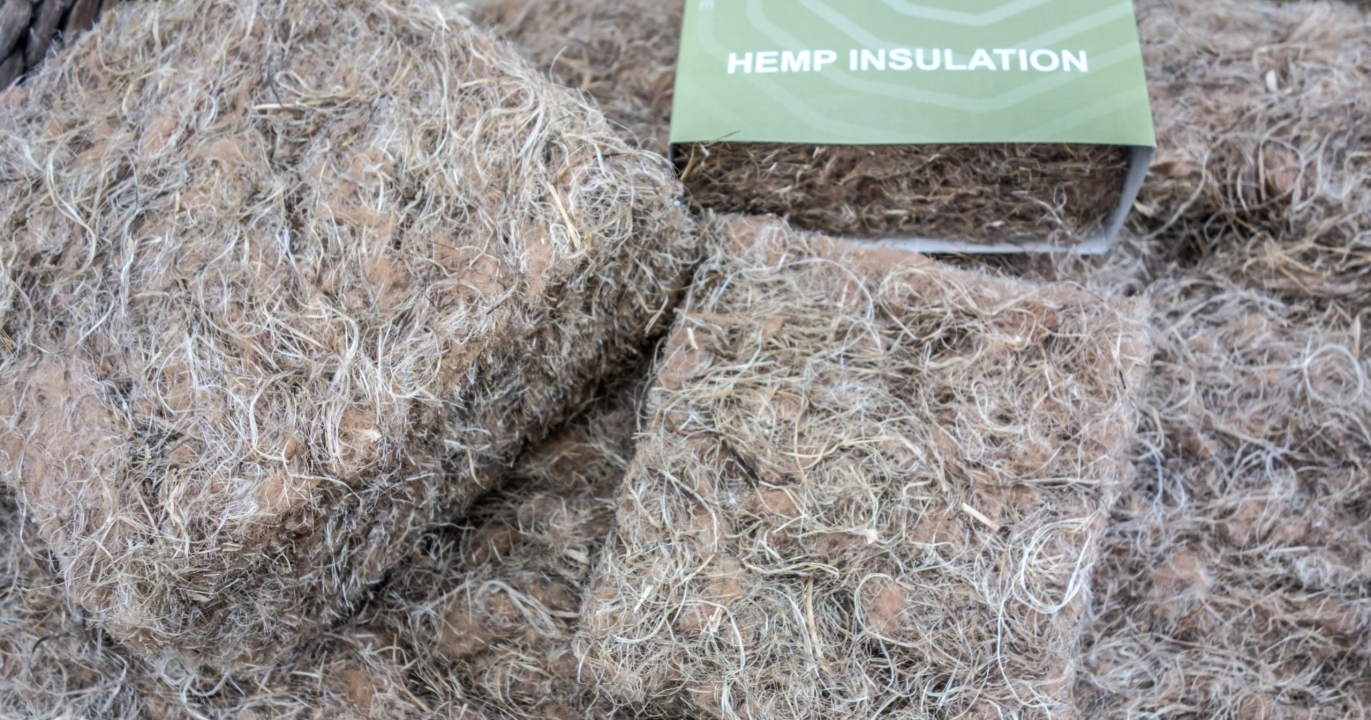 Les murs en chanvre résistent à 3000°C sans brûler ? La révolution anti-incendie qui affole le monde !