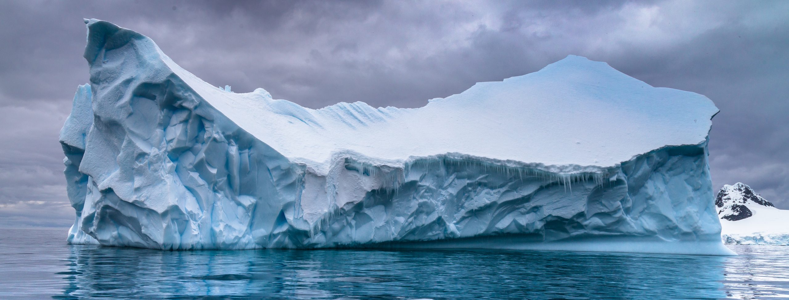 Une montagne de glace hors normes