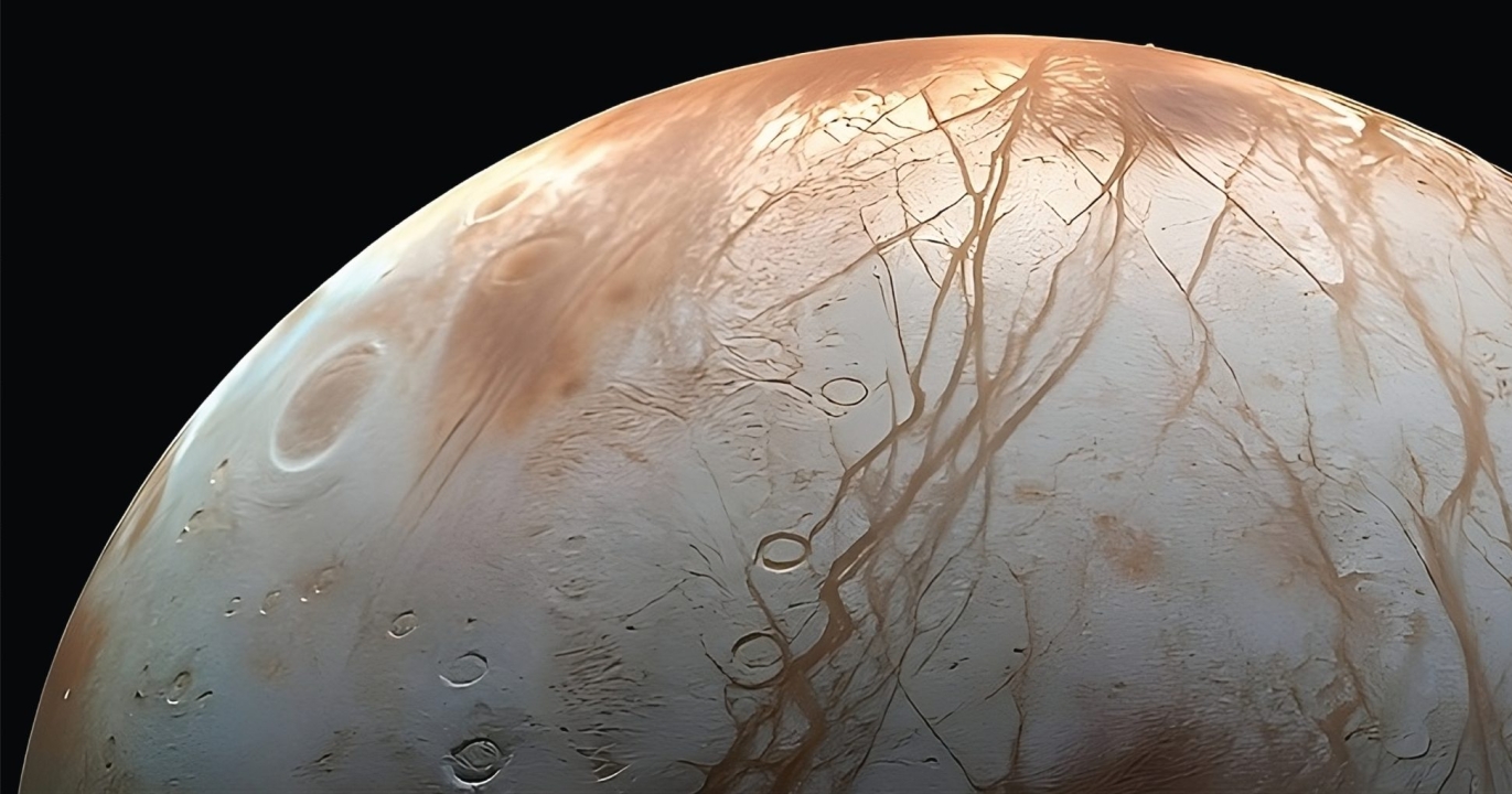 Cette lune de Jupiter est bombardée de radiations… et pourtant, quelque chose y bouge