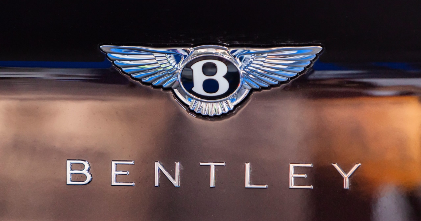 Bentley a gagné plus d’argent en 4 ans qu’en un siècle : le triomphe d’une légende du luxe