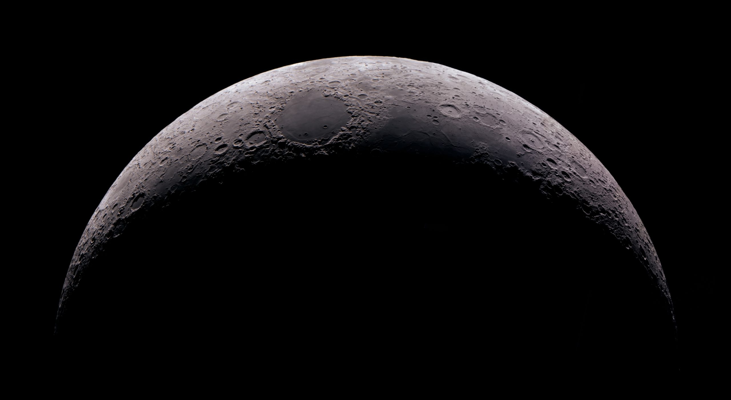 Implications stratégiques : la Lune, terrain de tous les dangers