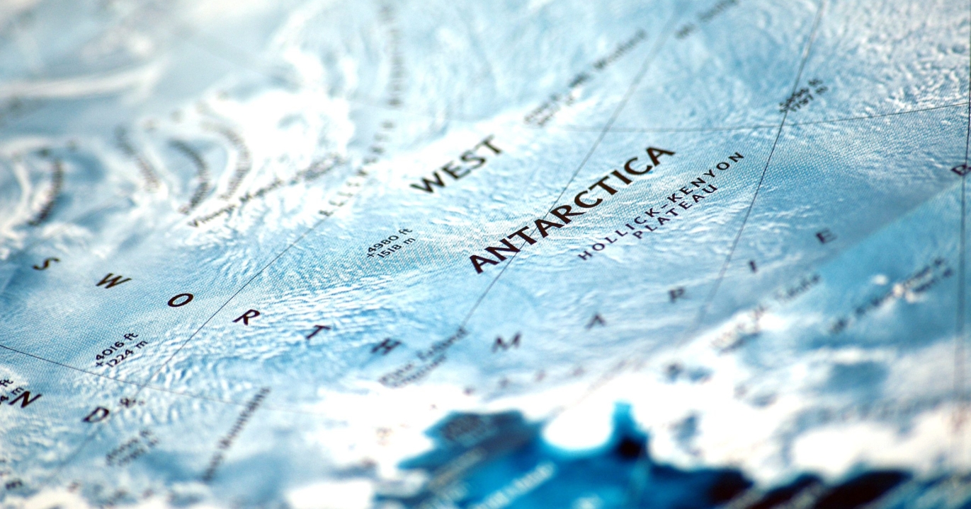 Antarctique, l’or noir sous la glace 