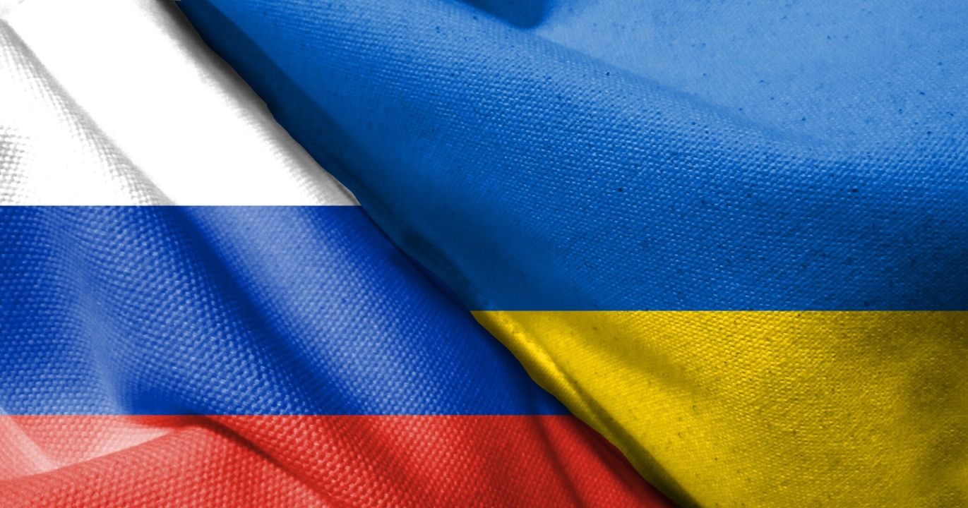 L&#039;Ukraine Fait Flamber la Machine de Guerre de Poutine : Deux Raffineries Russes Embrasées dans une Attaque Drone Dévastatrice