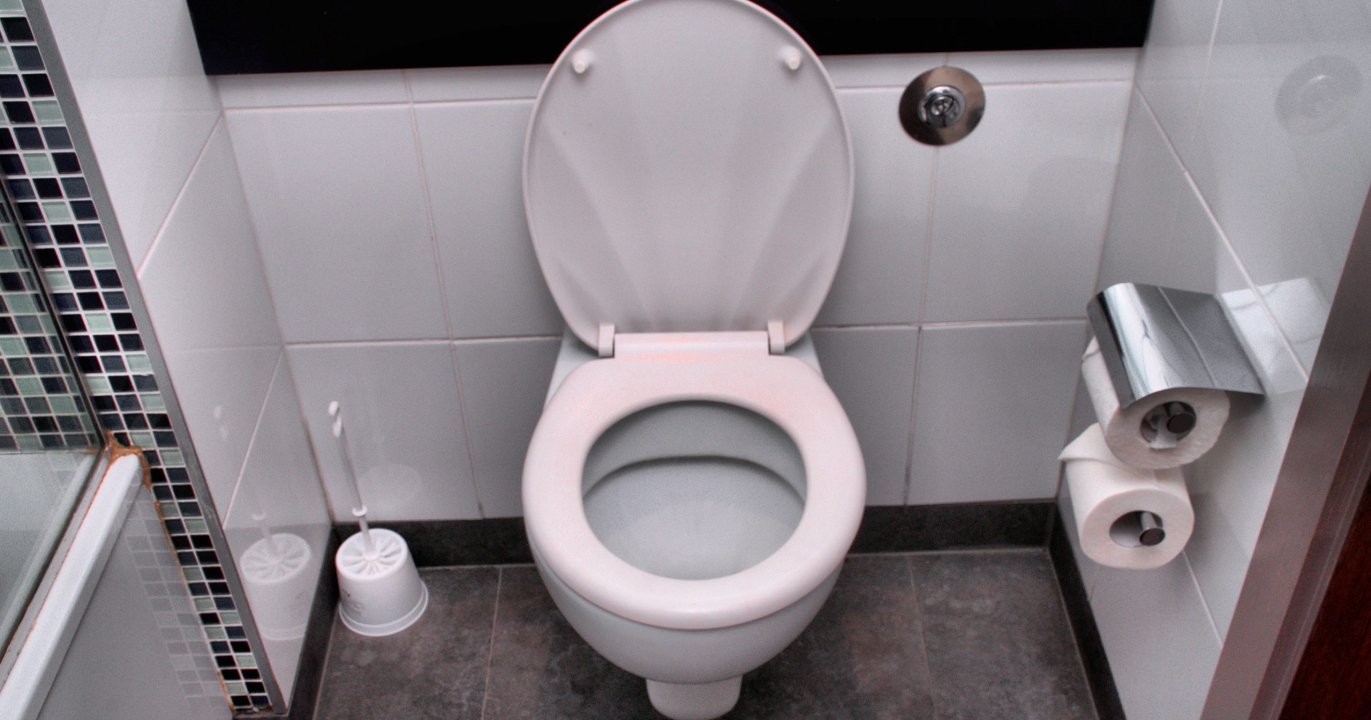 Vivre deux ans sur des toilettes : plongée dans l’inimaginable isolement humain
