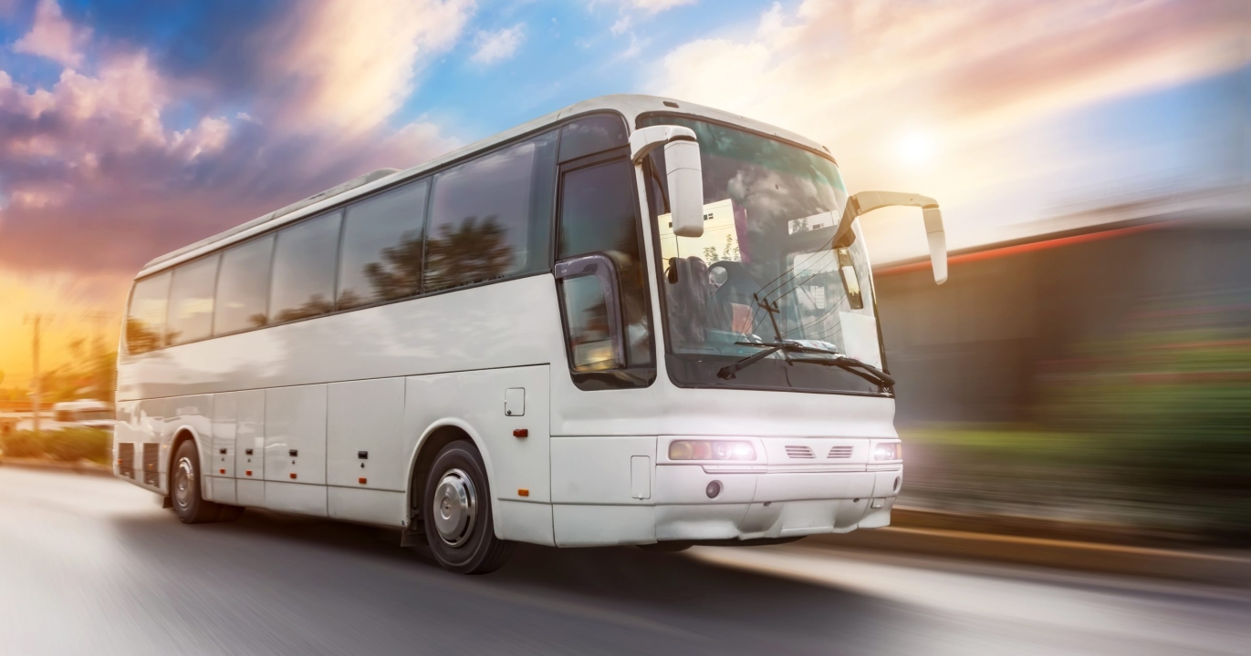 Un autocar fracassé sur la route de New York : Montréal secouée par un drame inattendu