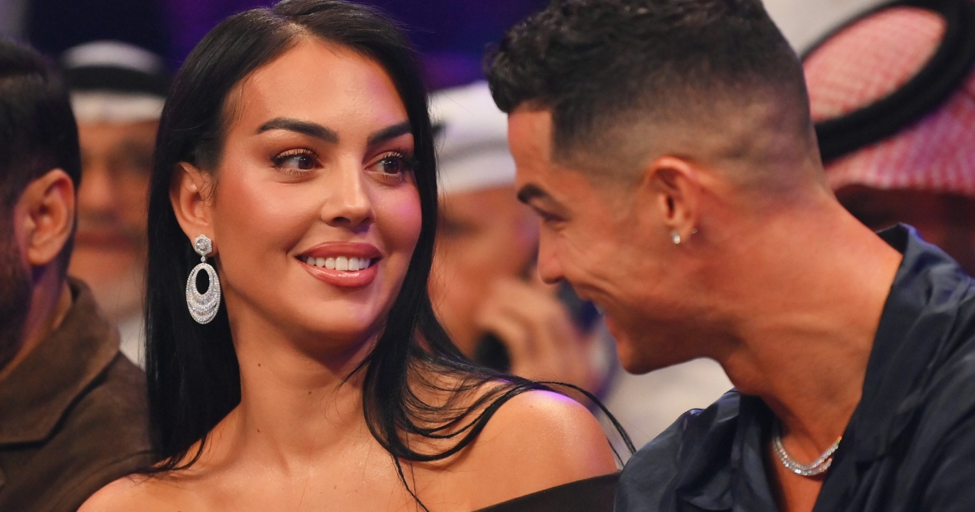 Cristiano Ronaldo et Georgina Rodríguez sont fiancés : Le prix de la bague de fiançailles dévoilé!