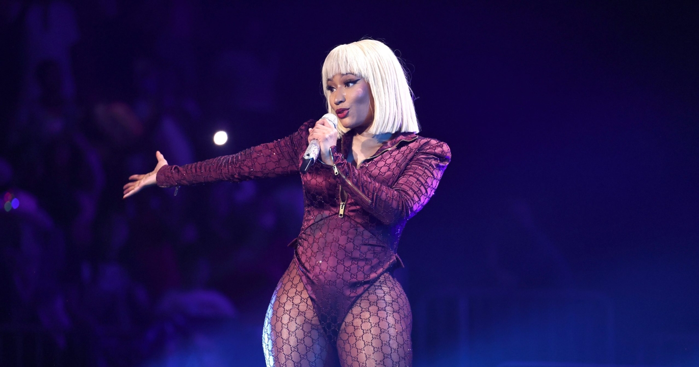 Nicki Minaj s’embrouille avec Dez Bryant, un ancien joueur de la NFL, et gagne par KO