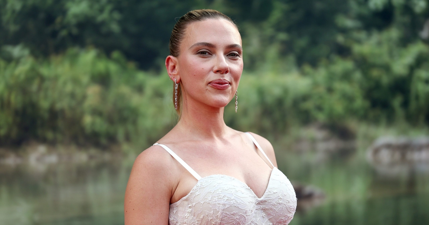 Scarlett Johansson et Kristen Stewart en compétition comme réalisatrices : un nouveau duel au sommet du cinéma indépendant