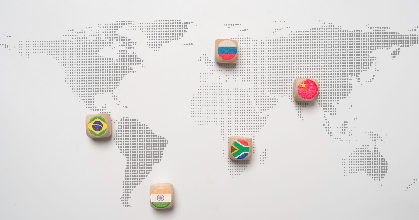 Le bloc BRICS déclare la guerre commerciale à Trump et dénonce son &quot;chantage douanier&quot;