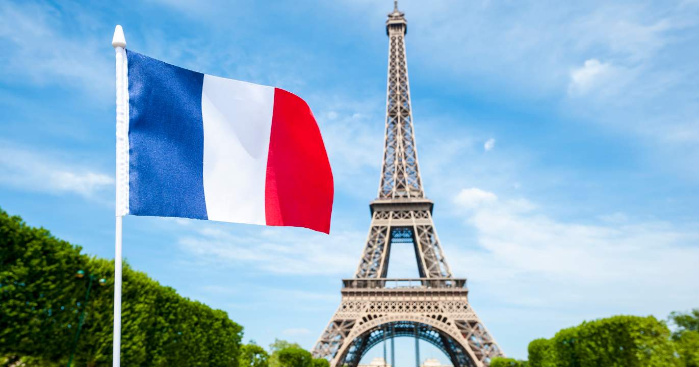 CHRONIQUE : Musk défie la justice française. Voici ce que son absence révèle vraiment