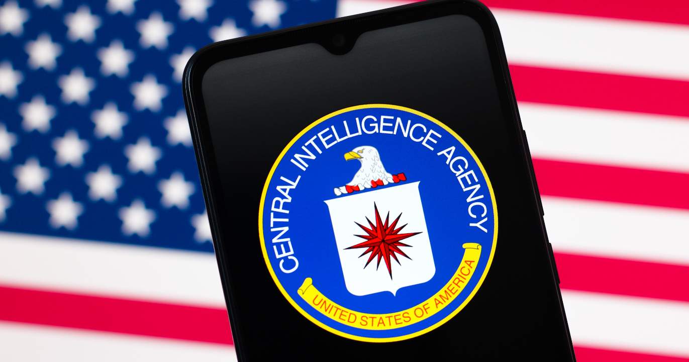 ANALYSE : Quand un ancien directeur de la CIA doute publiquement de la santé mentale du président des États-Unis