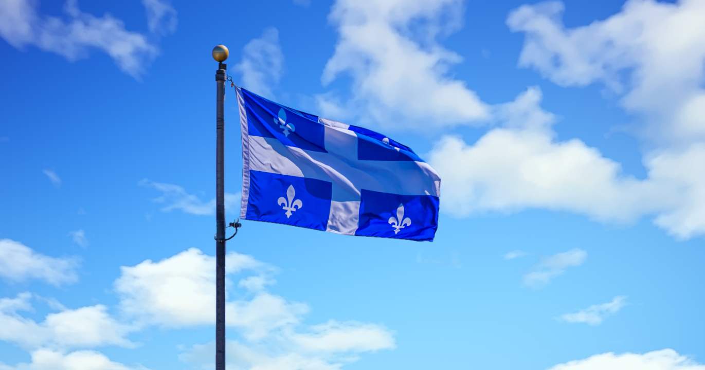 La disposition de dérogation — l'arme nucléaire constitutionnelle