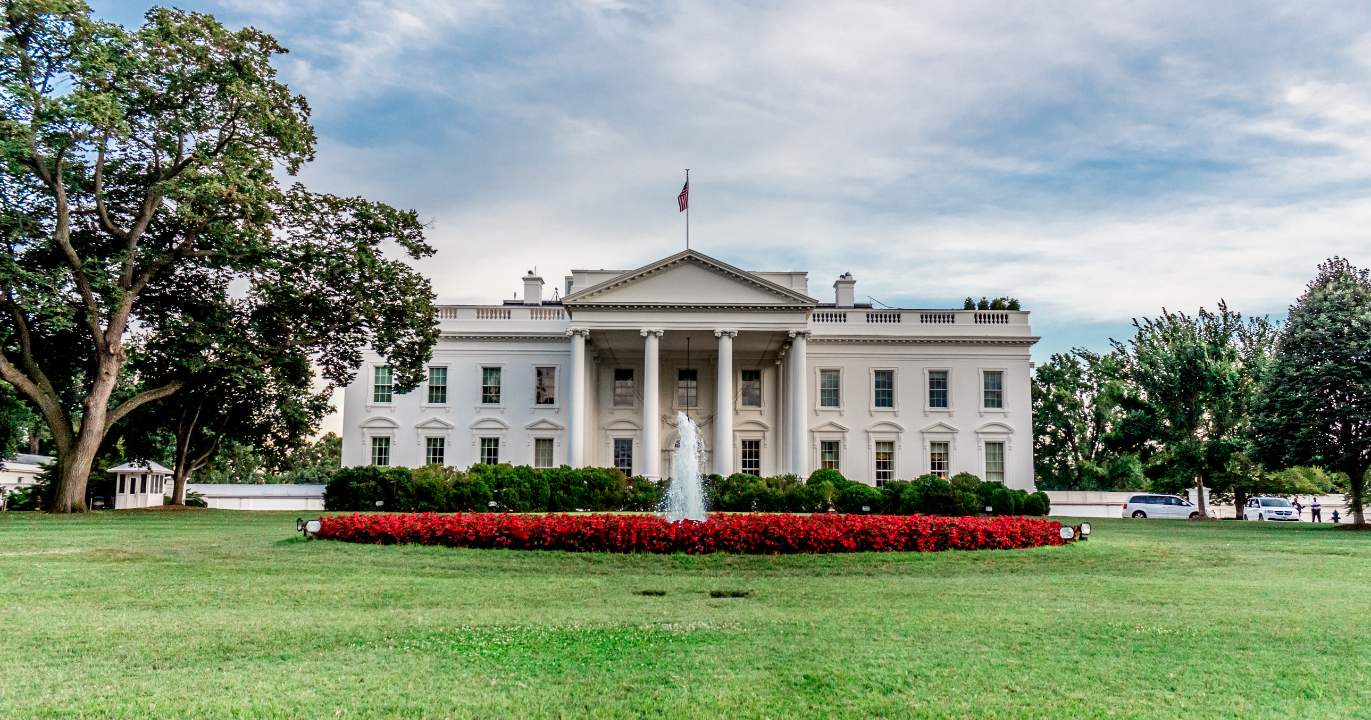 47 % de coupes scientifiques — ce que l'Amérique perdrait vraiment