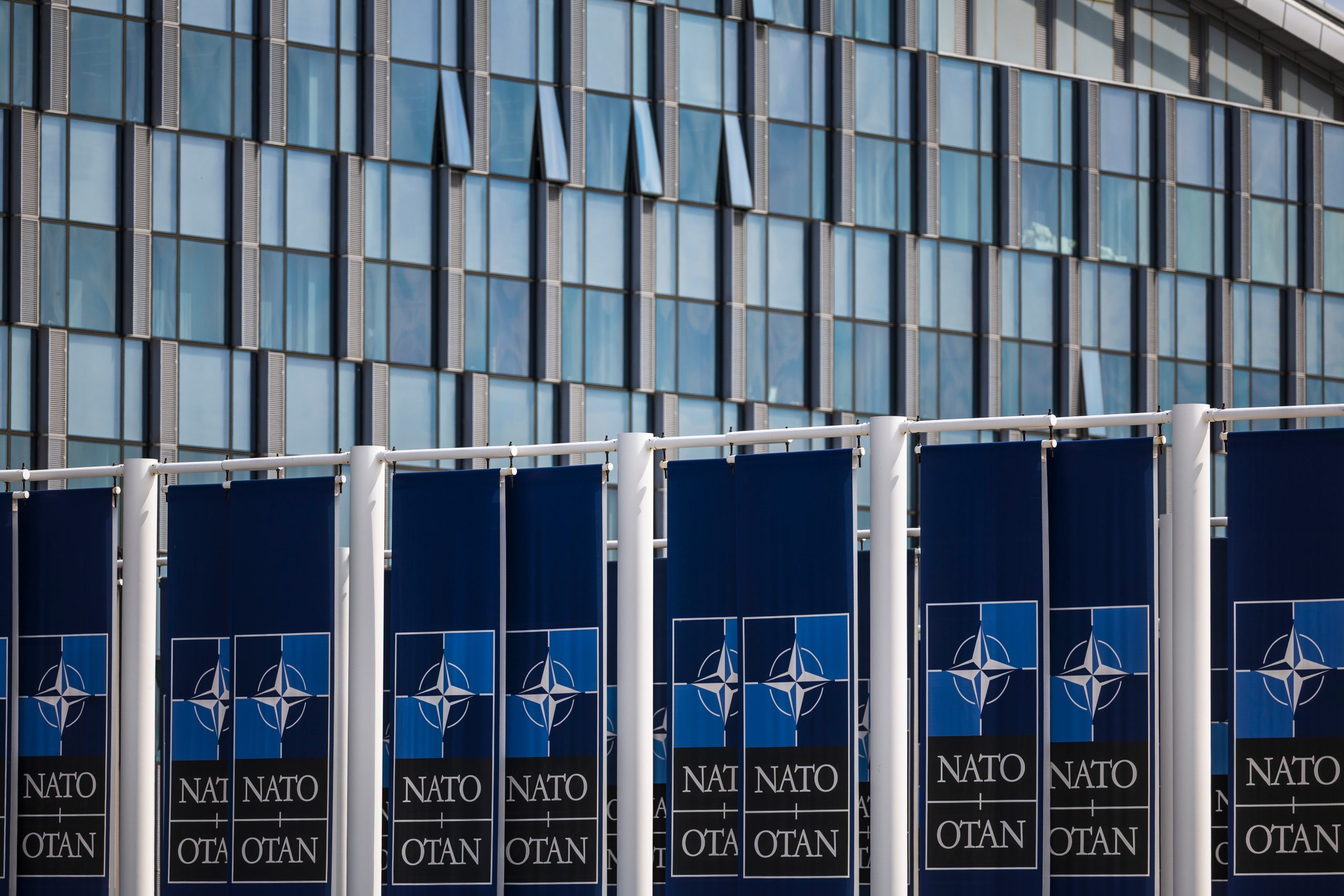 REPORTAGE : L'Italie de Meloni gonfle sa défense à 2,8% du PIB et bouscule l'OTAN
