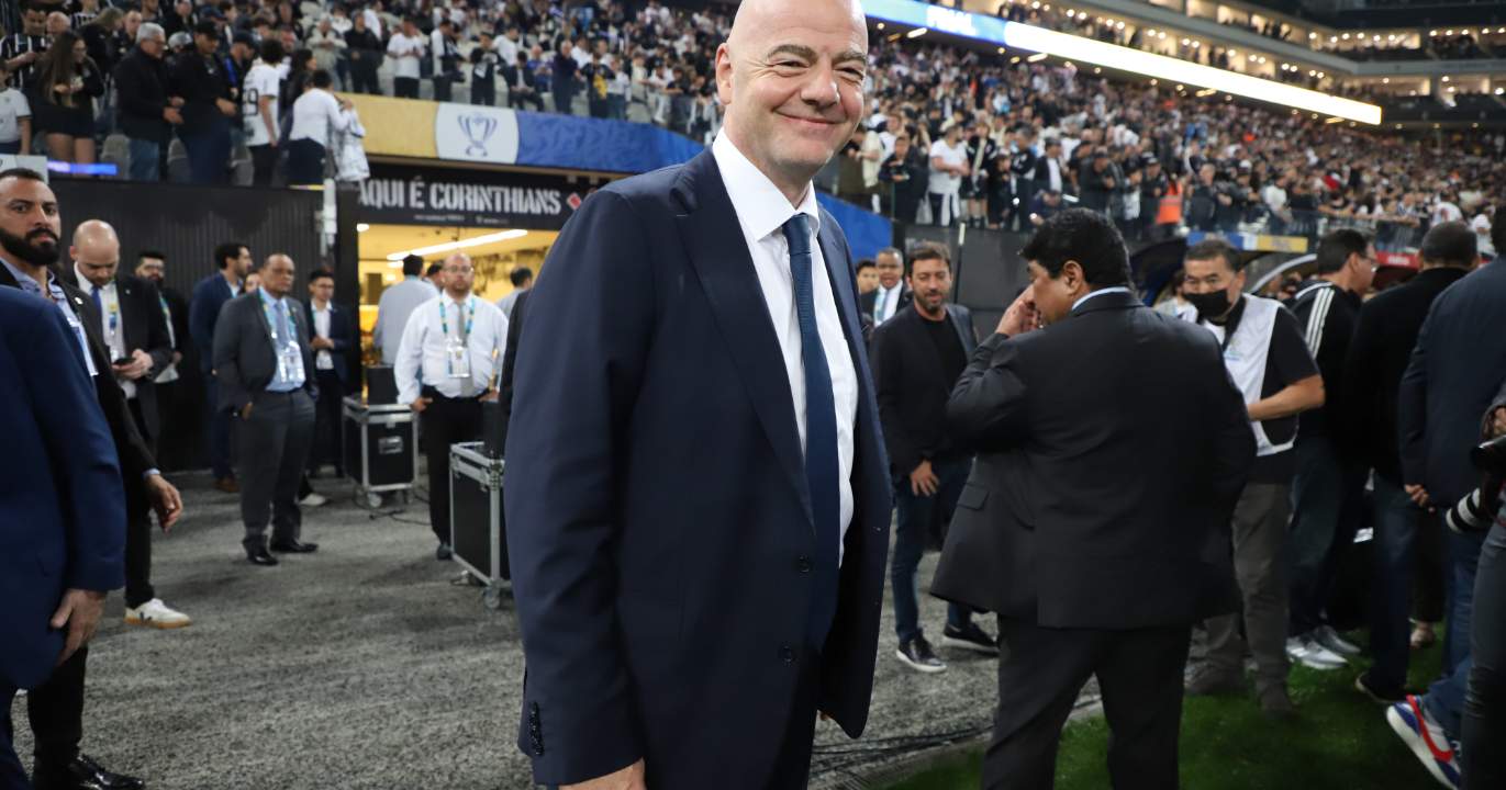 GÉOPOLITIQUE : Quand Pascal Boniface accuse Infantino de « servilité » envers Trump