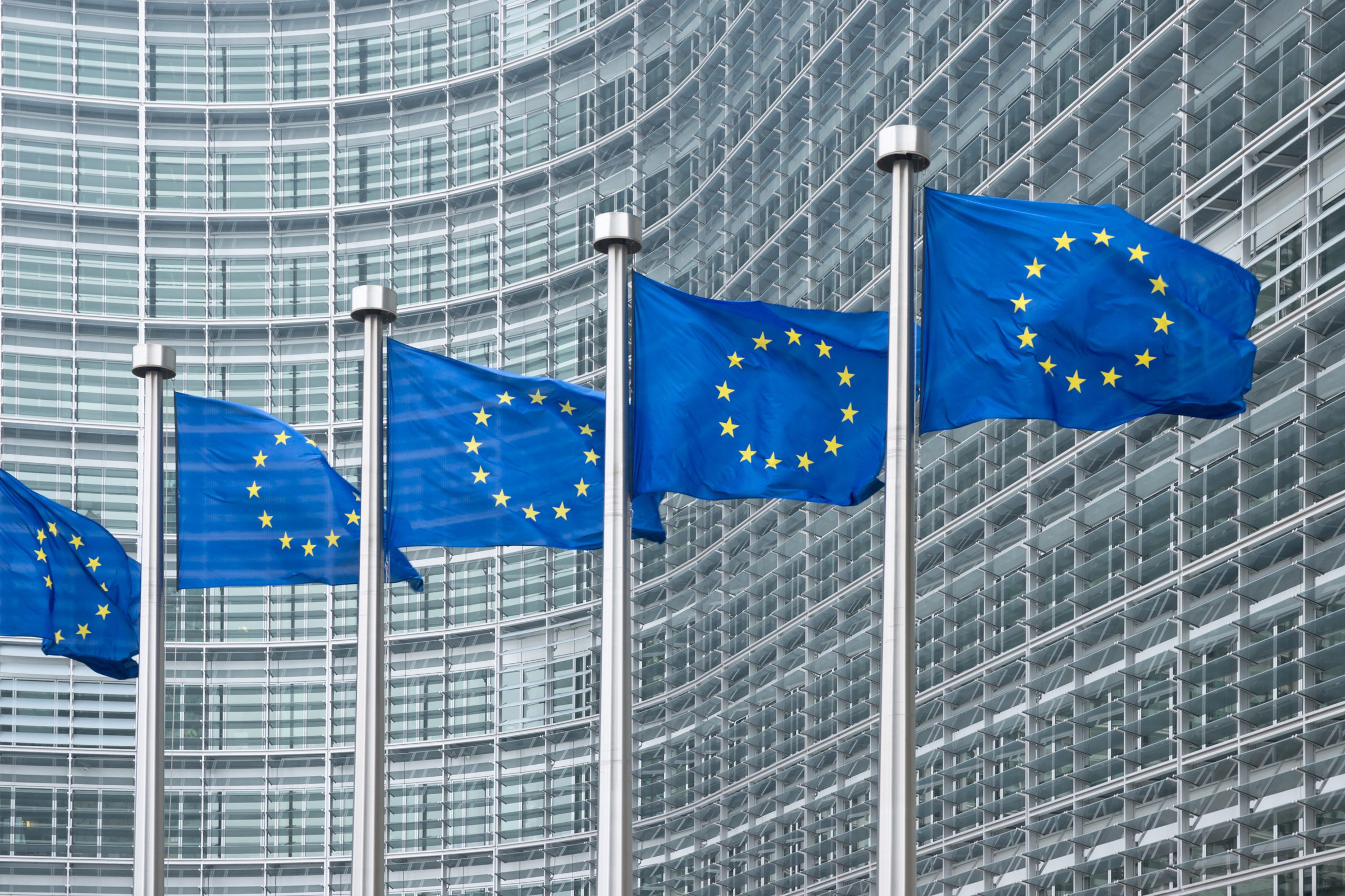 12. L’industrie reçoit enfin une demande lisible