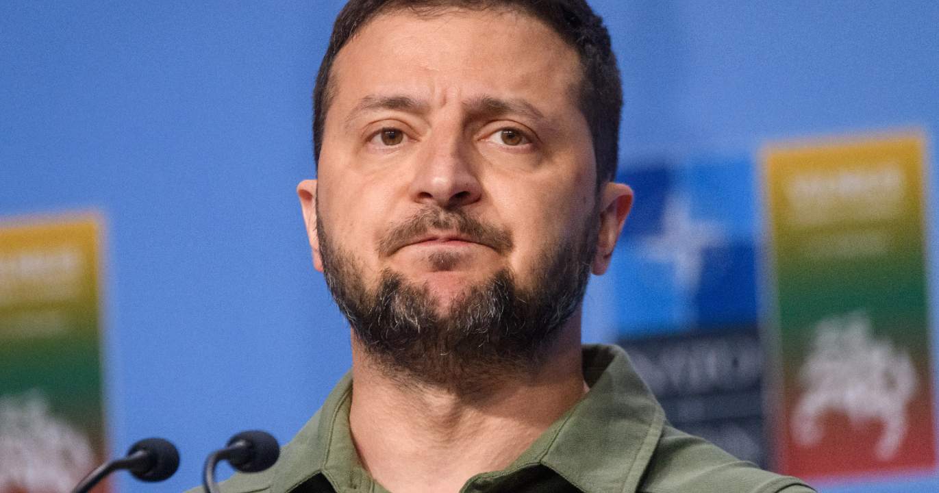 ANALYSE : Zelensky vide ses ambassades pendant que la Russie brûle ses ponts